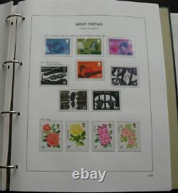 Royal Mail album with mint stamps 1971-1986. All commemoratives, most definitive